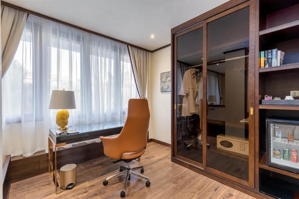 My Alma (Presidential Suite)