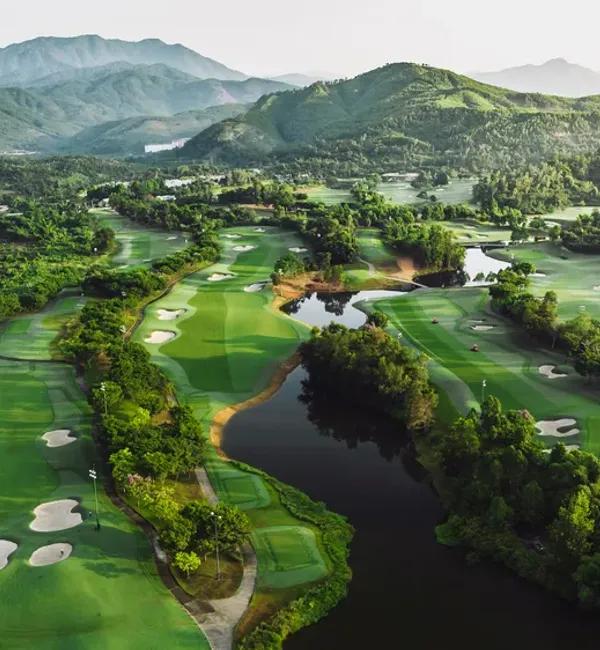 Trải nghiệm chơi Golf cao cấp